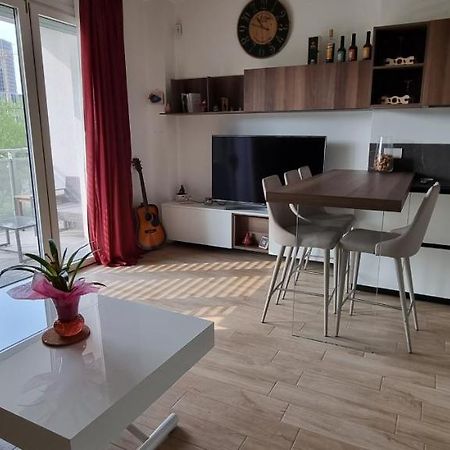La Maison De Florina Milan Bagian luar foto