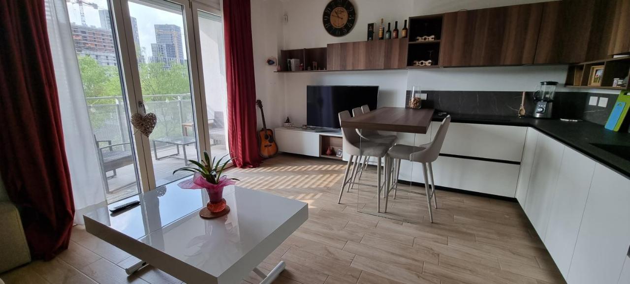 La Maison De Florina Milan Bagian luar foto