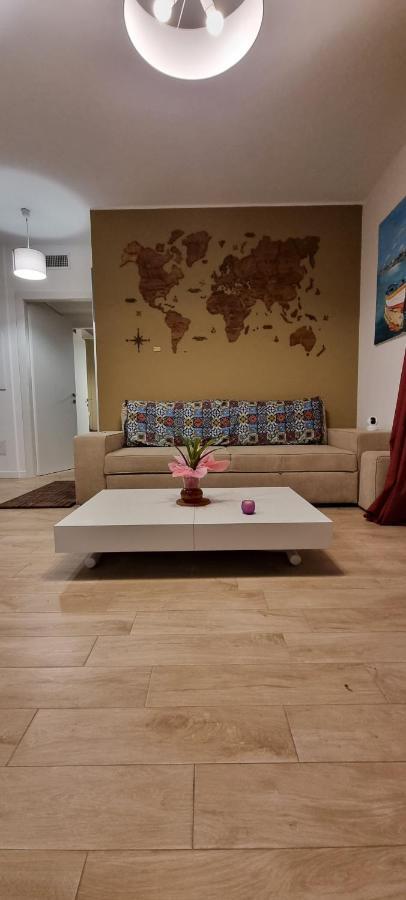 La Maison De Florina Milan Bagian luar foto