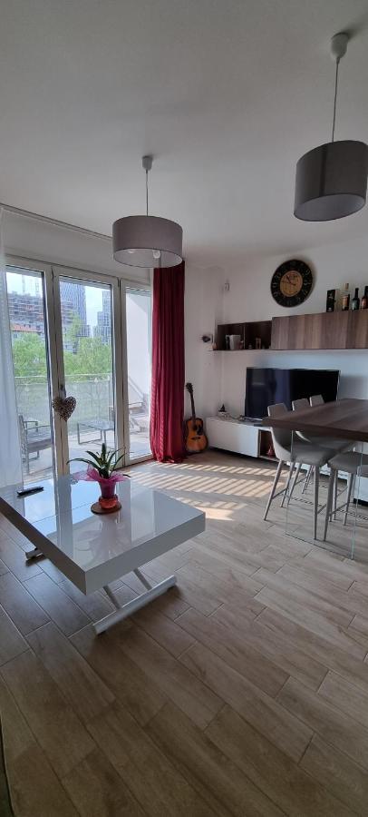 La Maison De Florina Milan Bagian luar foto